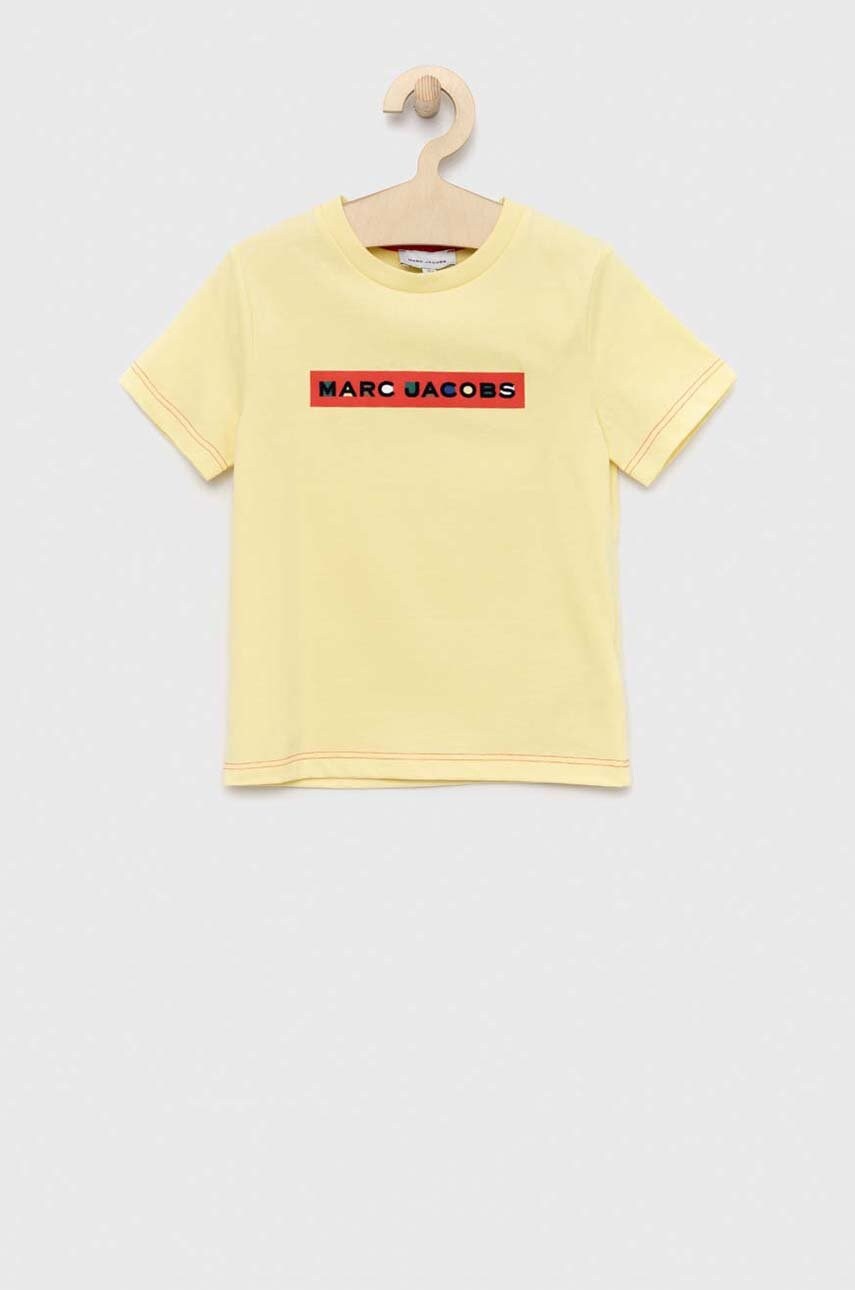 

Детска памучна тениска Marc Jacobs в жълто с принт, Жълт