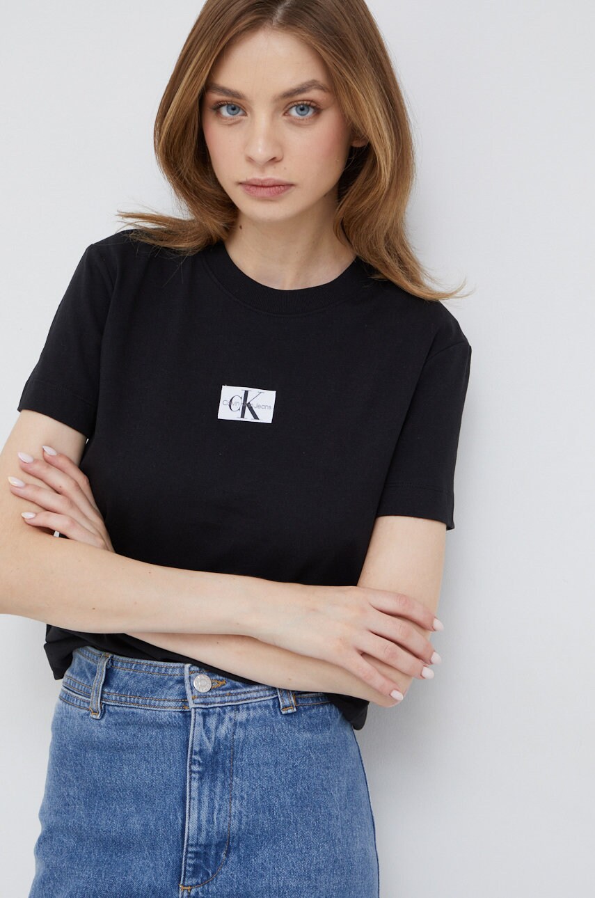 

Памучна тениска Calvin Klein Jeans в черно, Черен