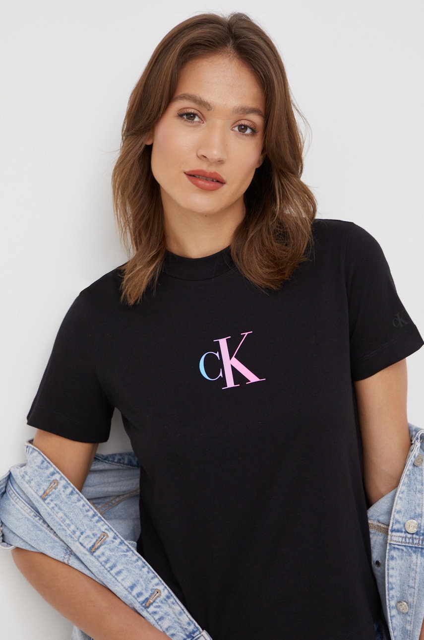 

Памучна тениска Calvin Klein Jeans в черно, Черен