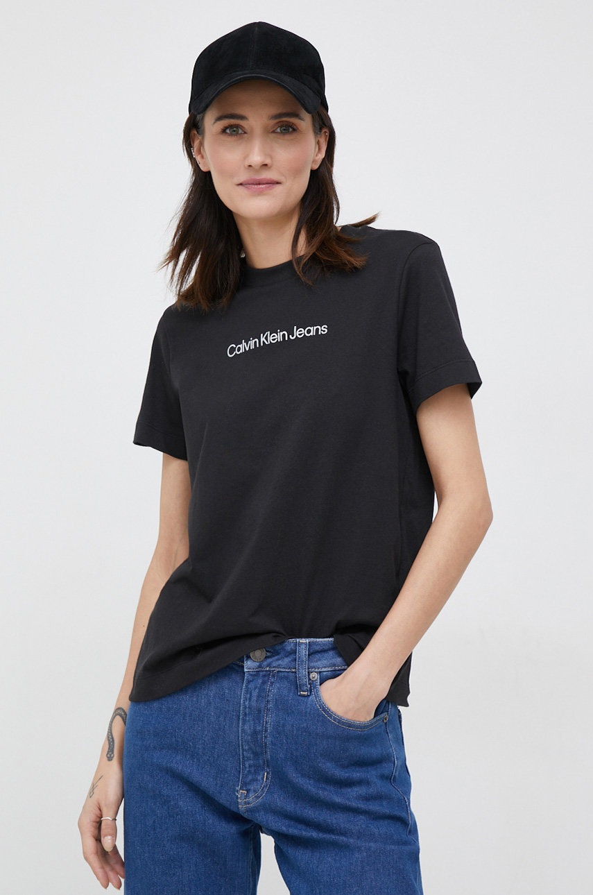 

Памучна тениска Calvin Klein Jeans в черно, Черен
