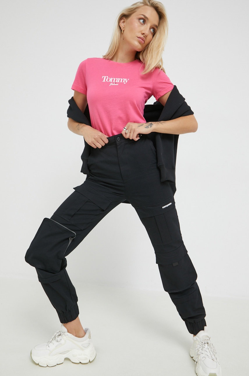 

Футболка Tommy Jeans женский цвет розовый