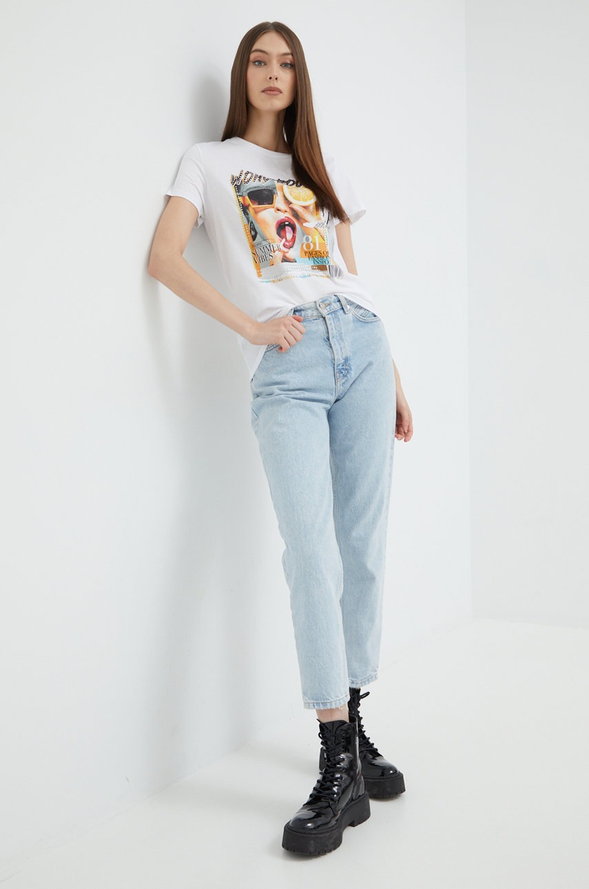 

Памучна тениска Guess в бяло, Бял