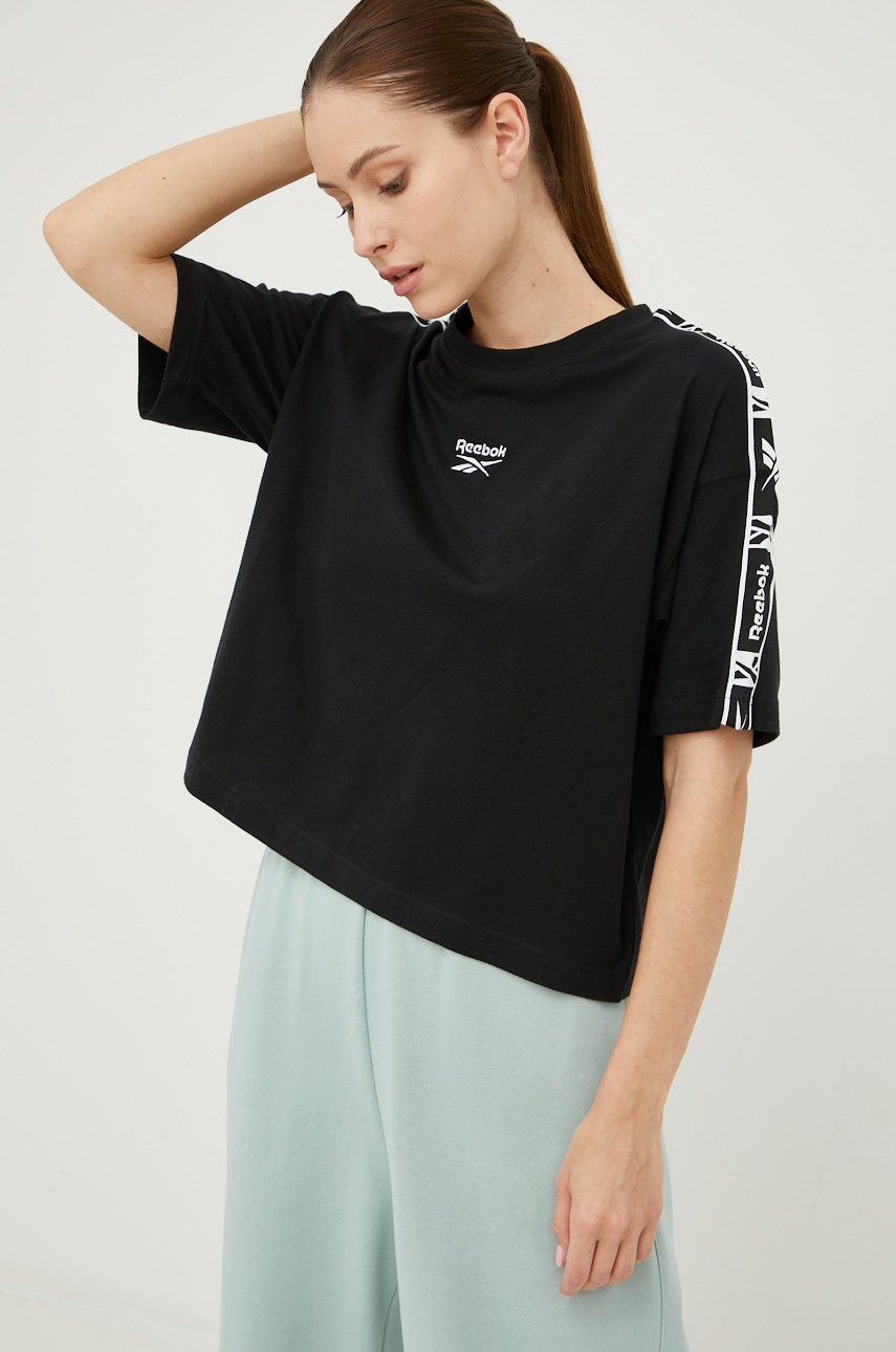 

Памучна тениска Reebok в черно, Черен