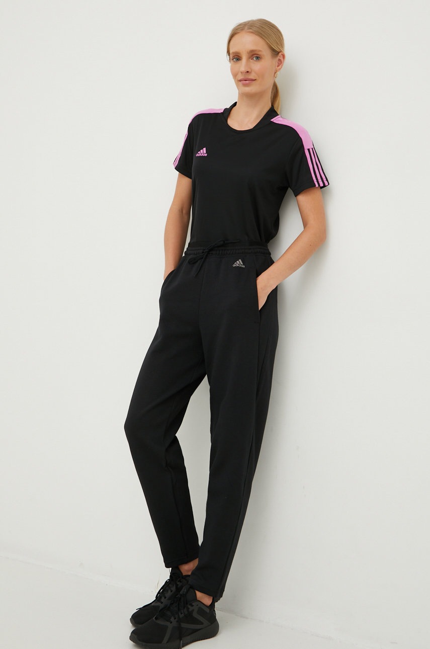 

Тренувальна футболка adidas Performance Tiro колір чорний