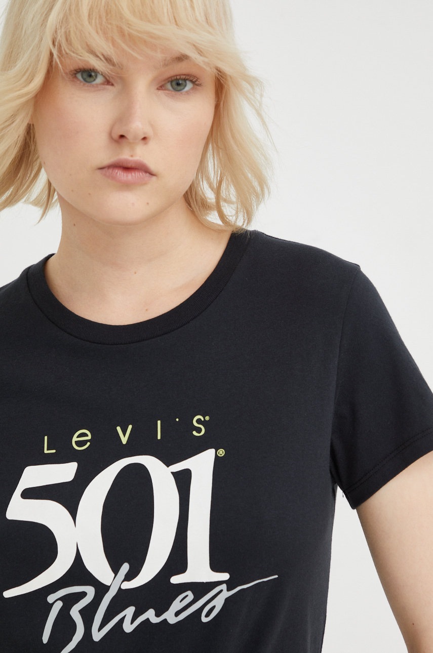 

Памучна тениска Levi's в черно, Черен