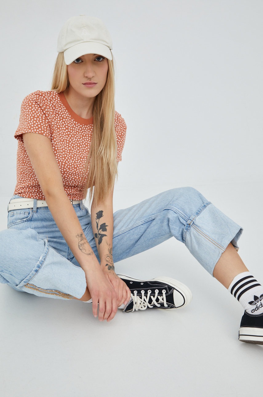 

Памучна тениска Levi's в оранжево, Оранжев