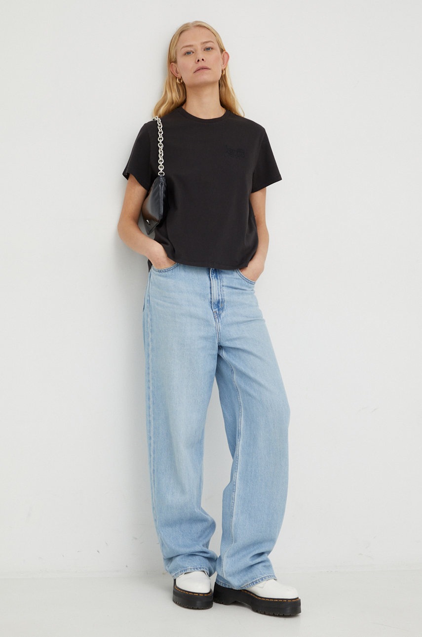 

Памучна тениска Levi's в черно, Черен