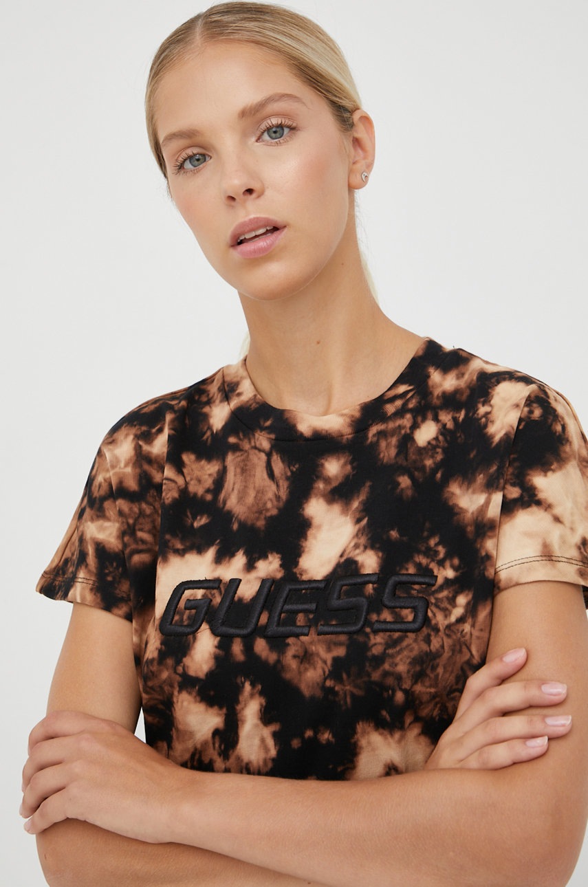 

Памучна тениска Guess в кафяво, Кафяв