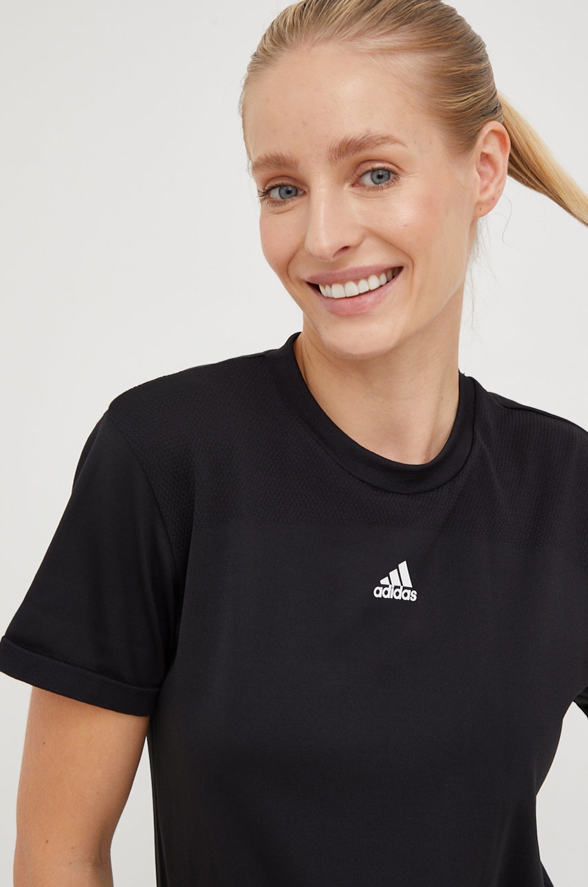 

Тениска за трениране adidas Solid в черно, Черен