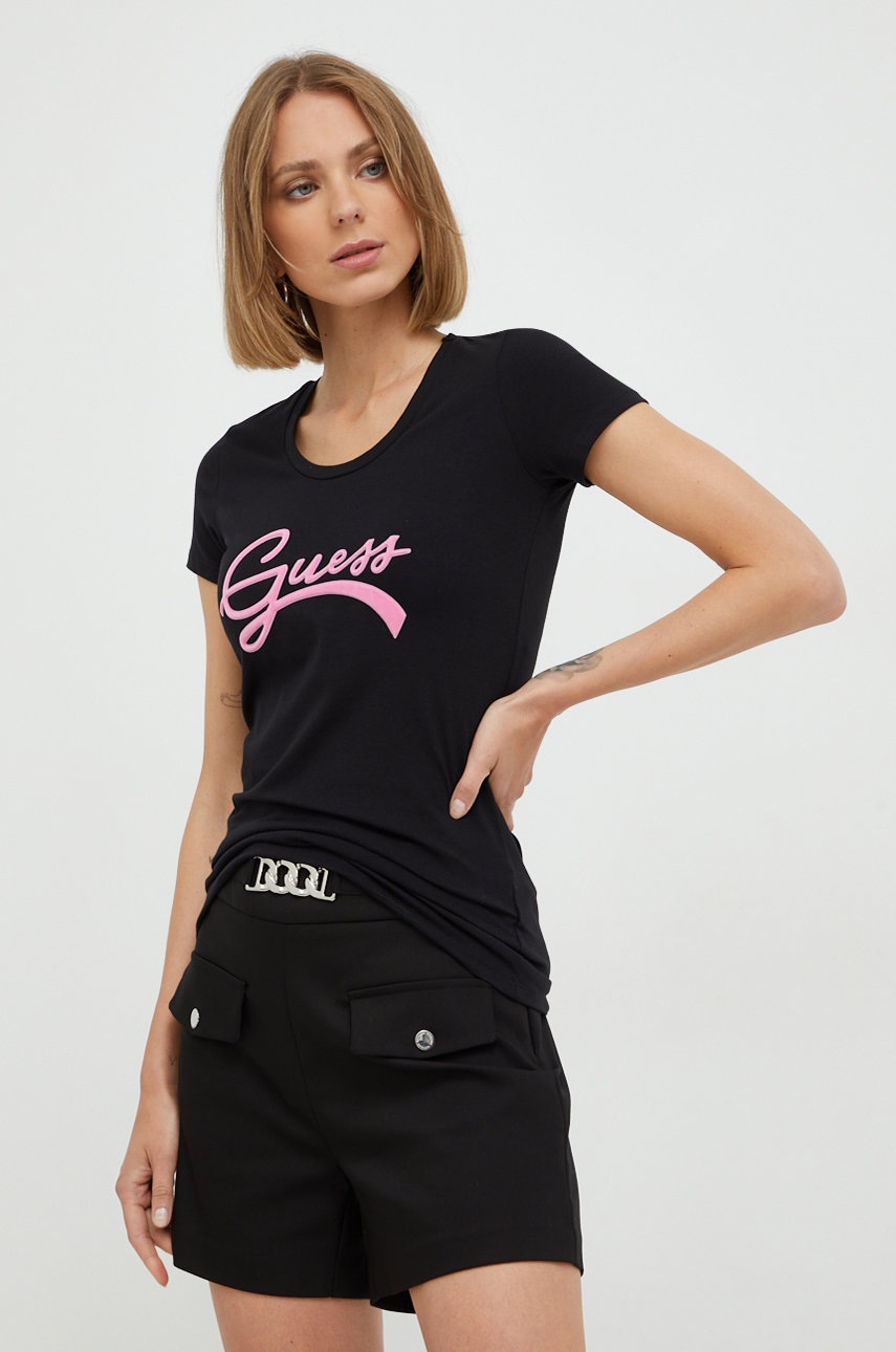 

Тениска Guess в черно, Черен