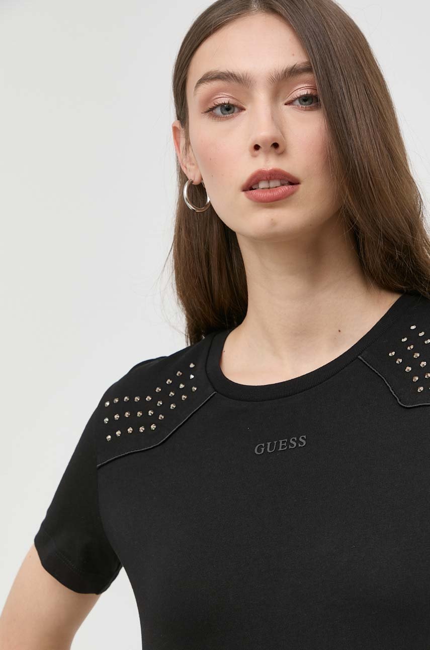 

Памучна тениска Guess в черно, Черен