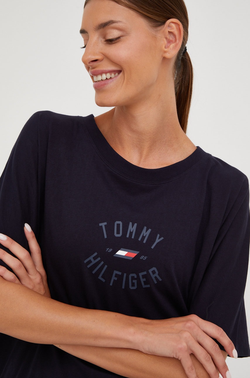 

Памучна тениска Tommy Hilfiger в тъмносиньо, Тъмносин
