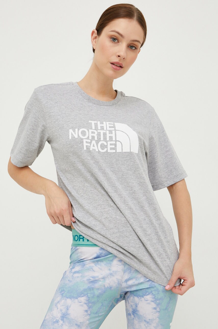 

Тениска The North Face в сиво, Сив