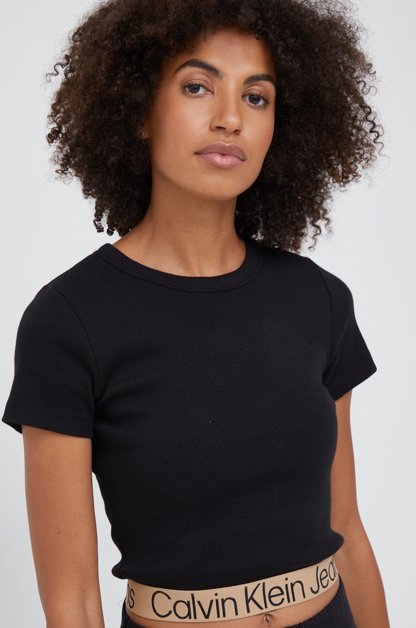

Тениска Calvin Klein Jeans в черно, Черен