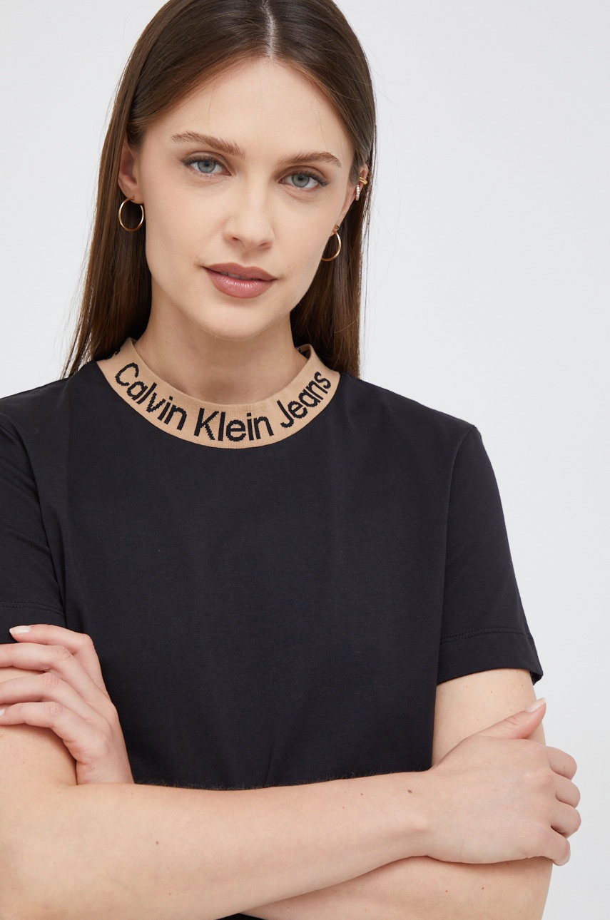 

Памучна тениска Calvin Klein Jeans в черно, Черен
