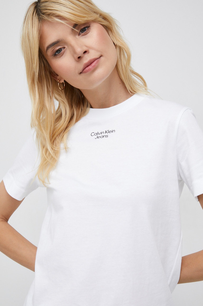 

Памучна тениска Calvin Klein Jeans в бяло, Бял
