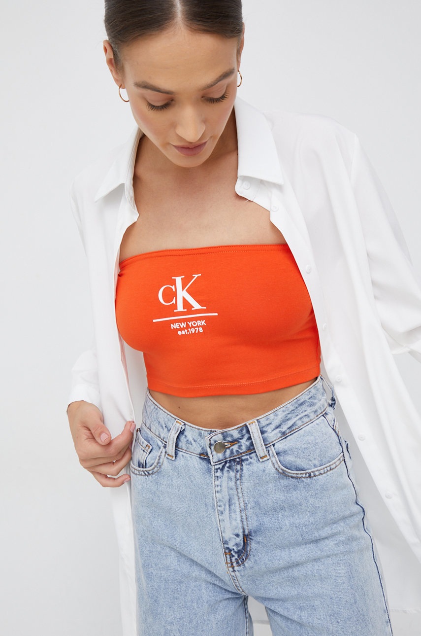 

Топ Calvin Klein Jeans дамски в оранжево с голи рамене, Оранжев