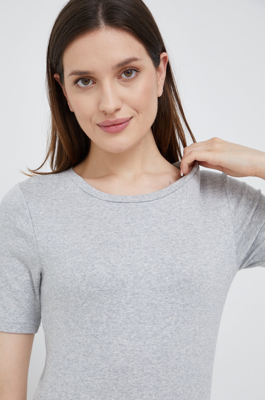 

Тениска GAP в сиво, Сив