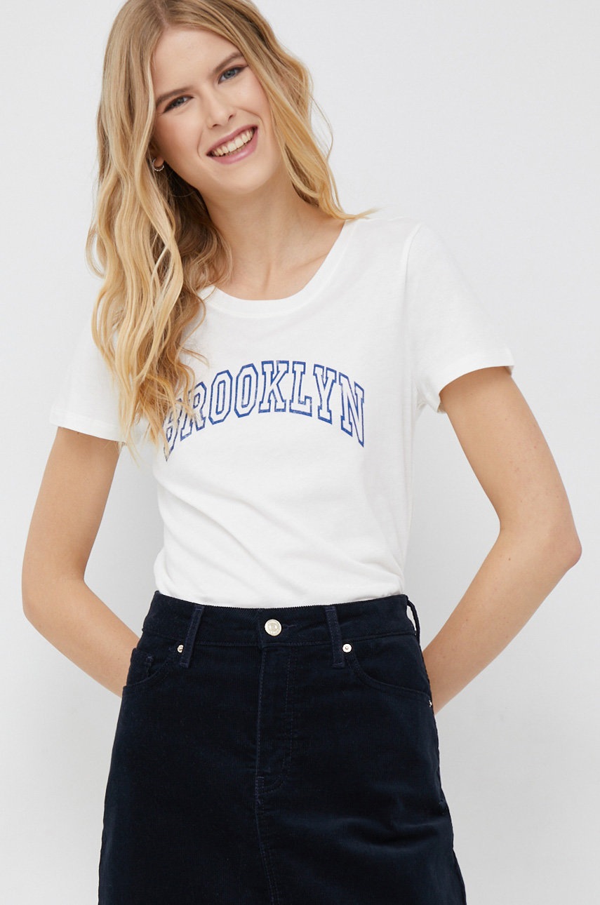 

Тениска GAP в бежово, Бежов