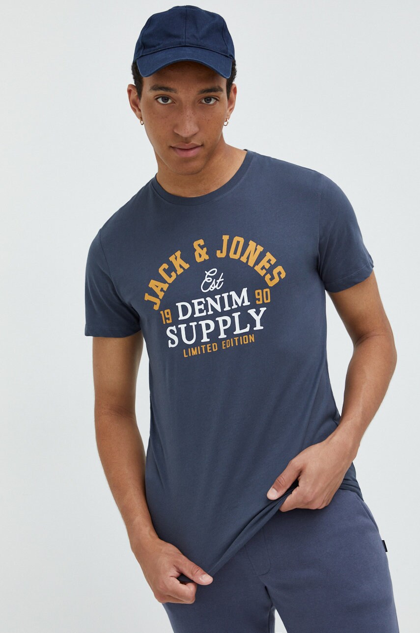 

Памучна тениска Jack & Jones в сиво с принт, Сив