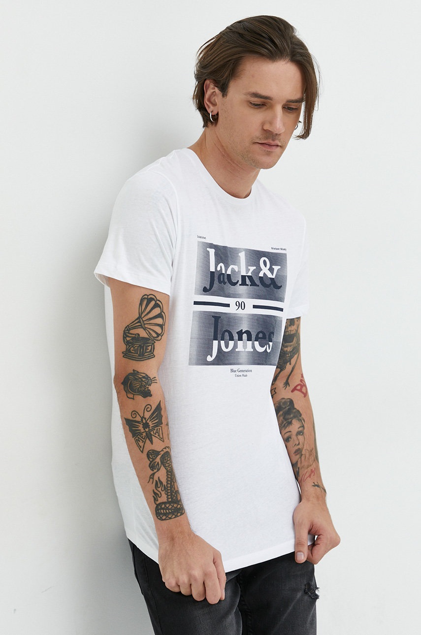 

Памучна тениска Jack & Jones в бяло с принт, Бял