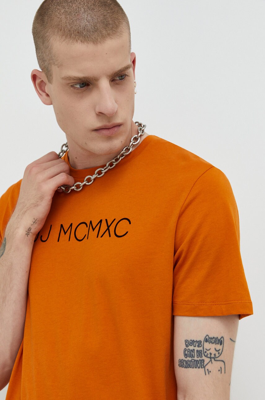 

Бавовняна футболка Jack & Jones колір помаранчевий з аплікацією