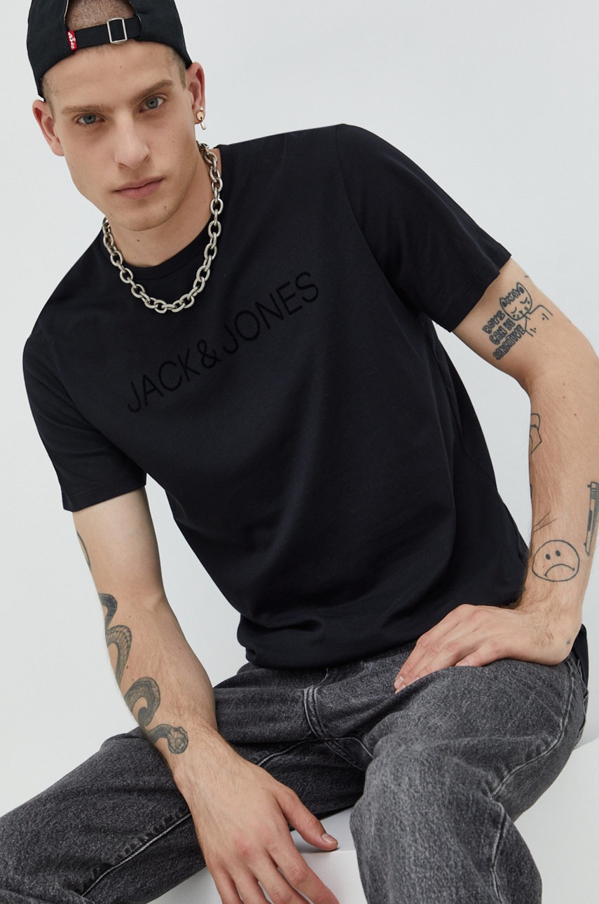 

Памучна тениска Jack & Jones в черно с принт, Черен
