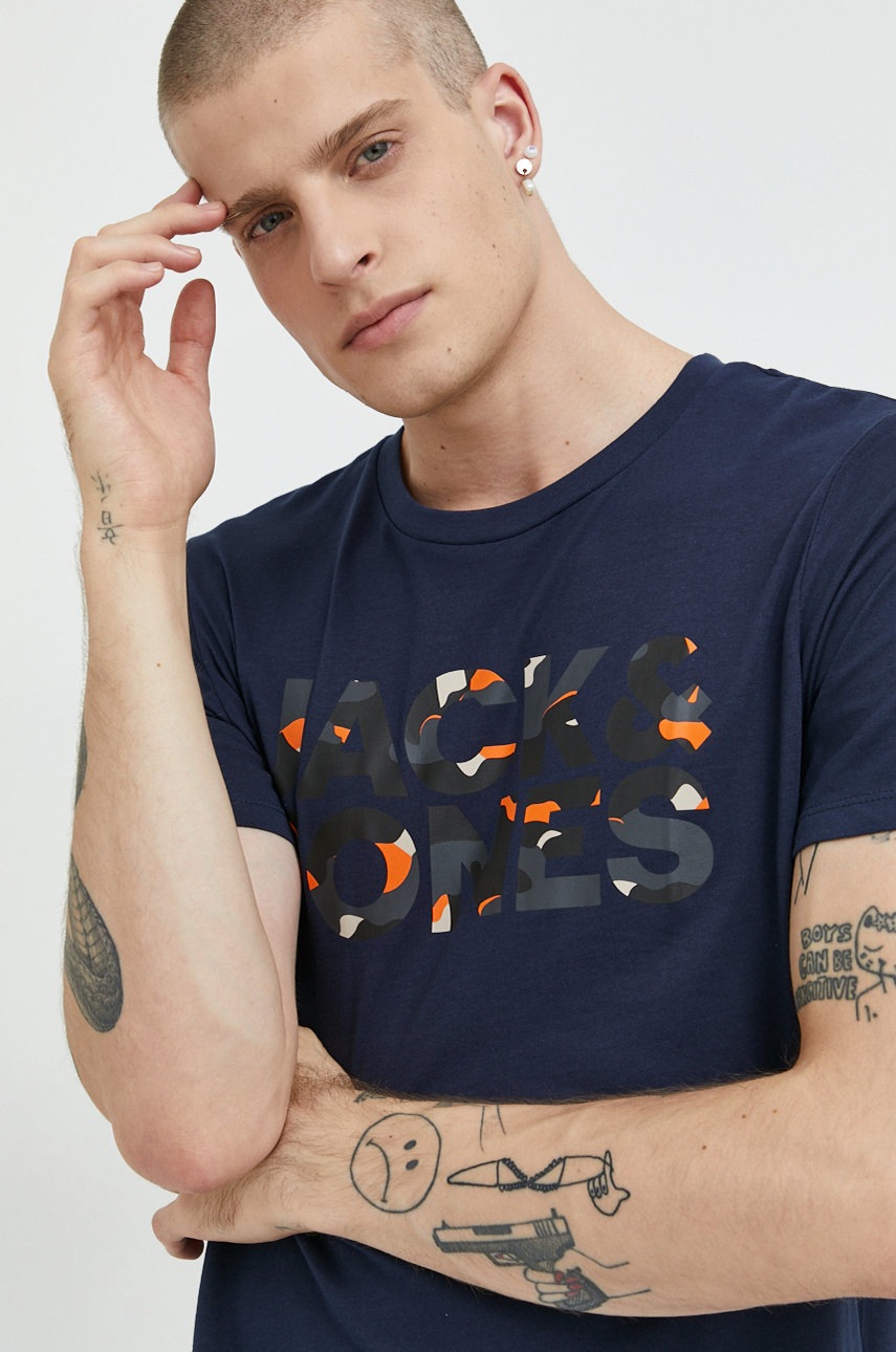 

Памучна тениска Jack & Jones в тъмносиньо с принт, Тъмносин