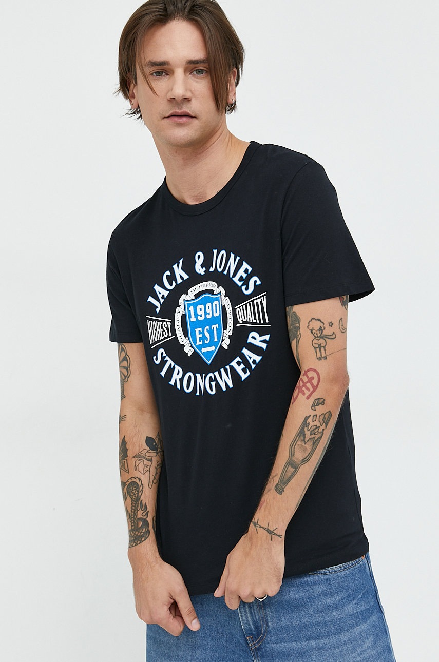 

Хлопковая футболка Jack & Jones цвет чёрный с принтом