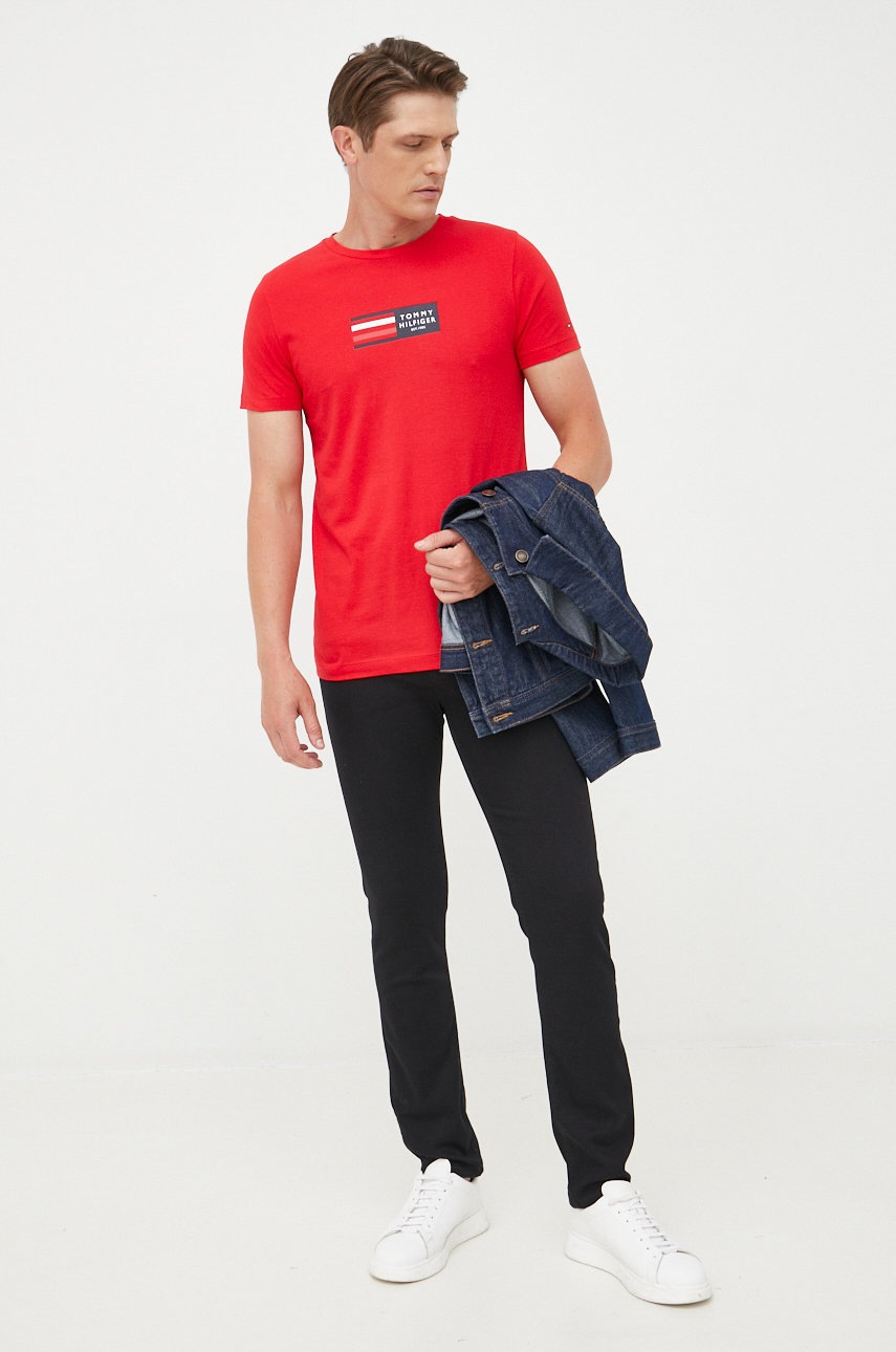 

Хлопковая футболка Tommy Hilfiger цвет красный с принтом