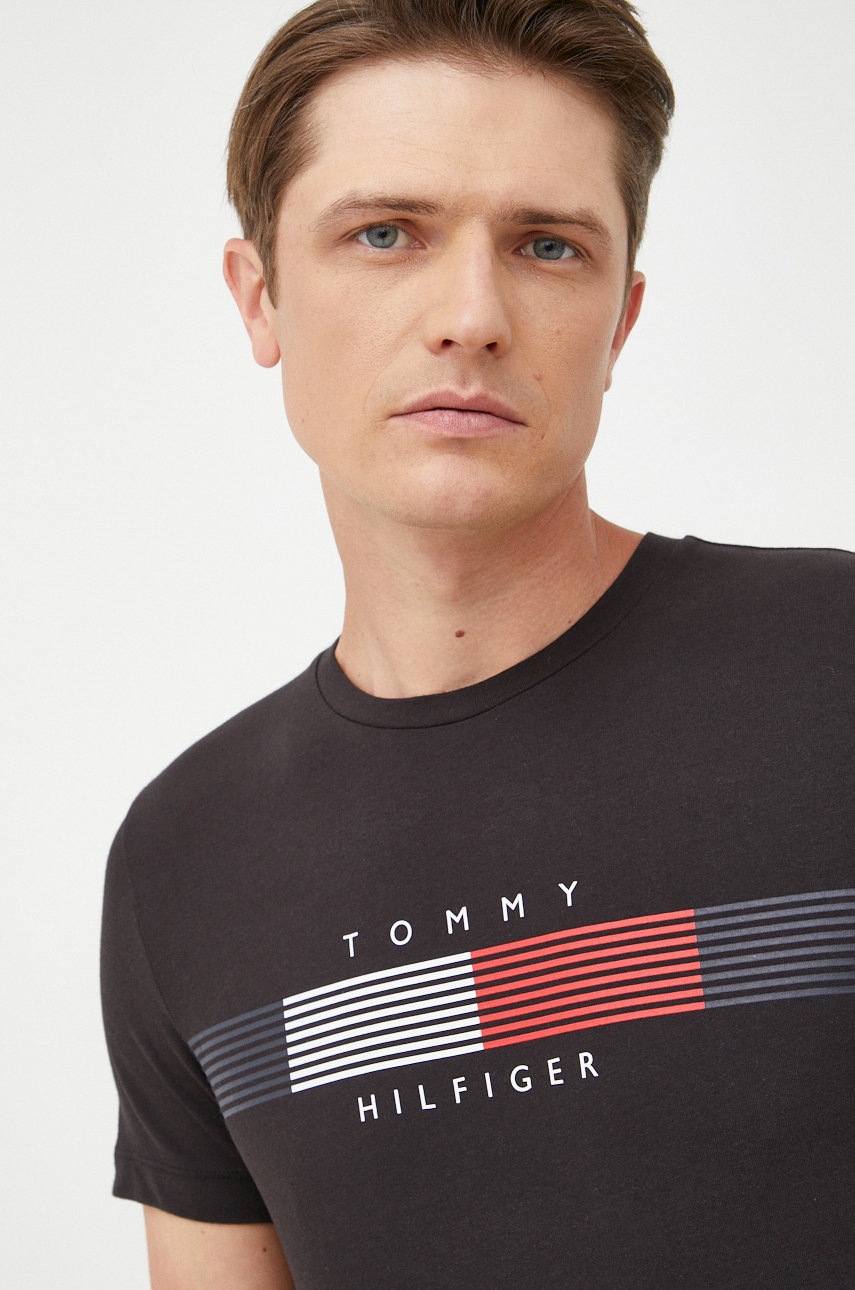 

Памучна тениска Tommy Hilfiger в черно с принт, Черен
