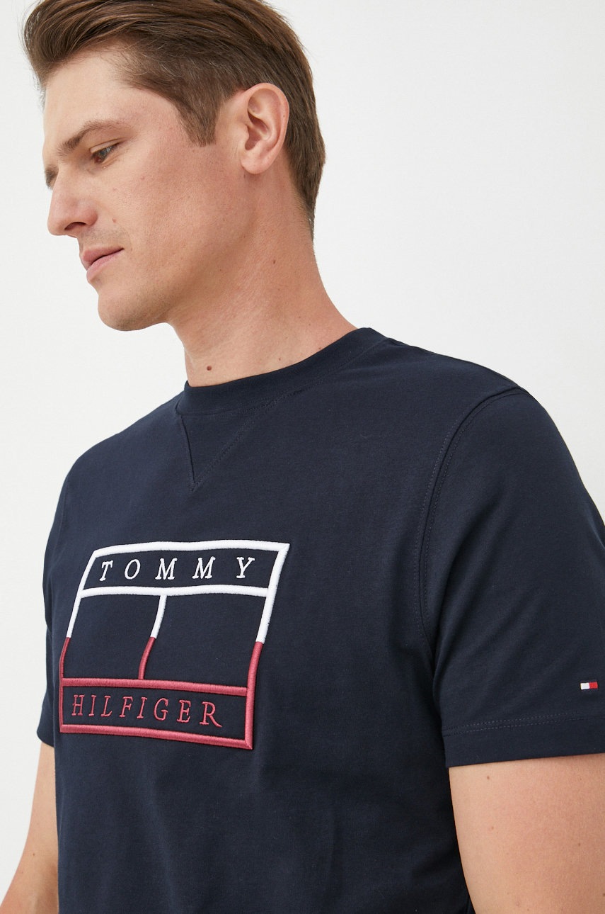 

Бавовняна футболка Tommy Hilfiger колір синій з аплікацією