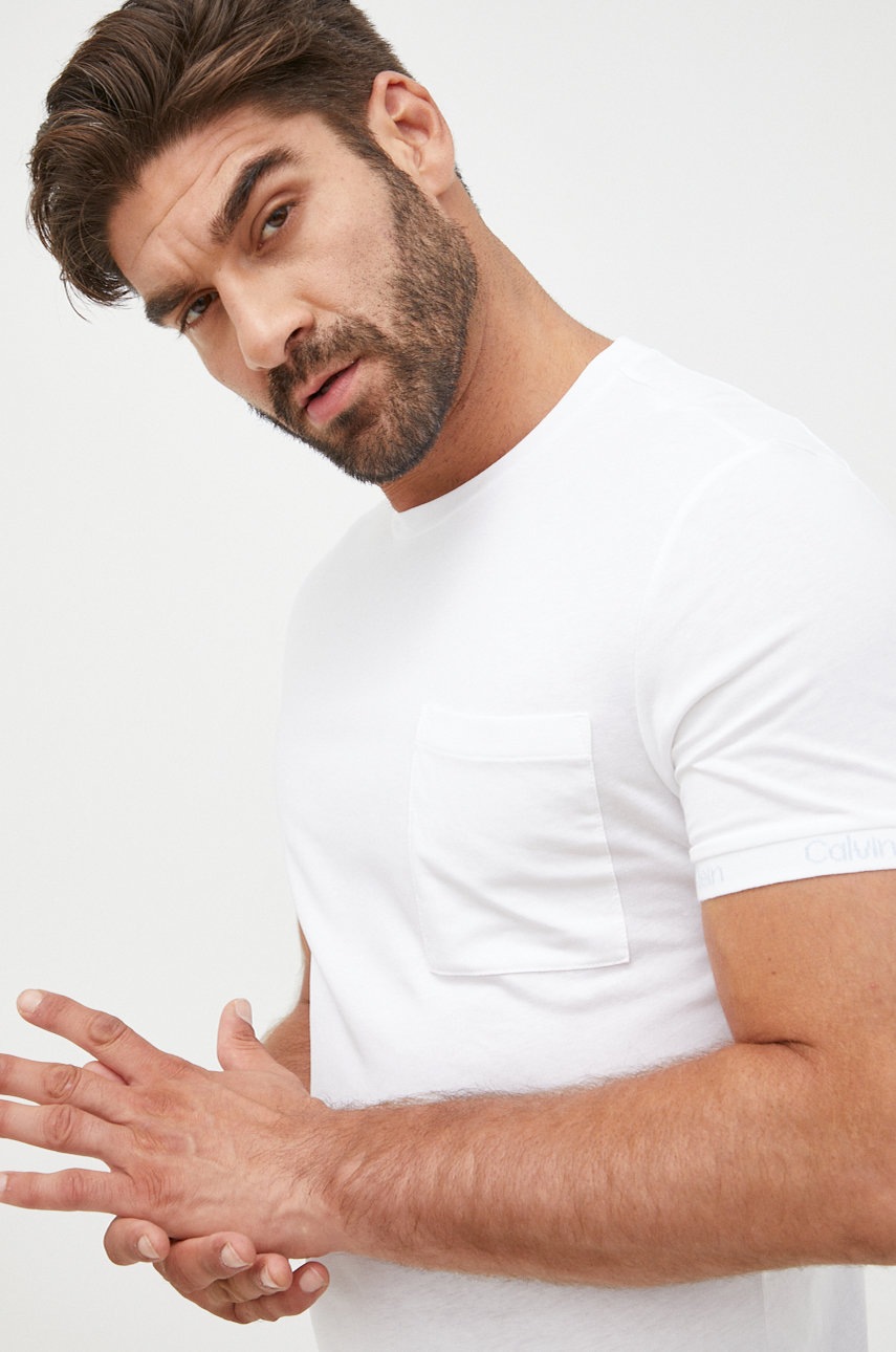 

Памучна тениска Calvin Klein в бяло с изчистен дизайн, Бял