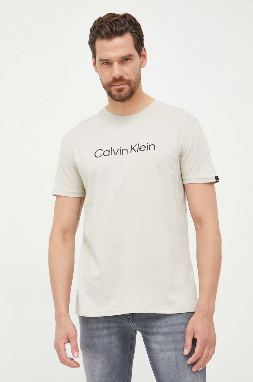 

Памучна тениска Calvin Klein в зелено с принт, Зелен