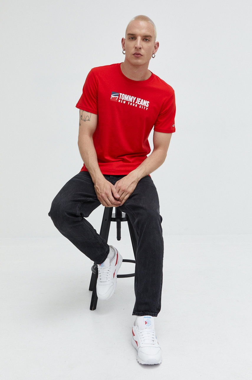 

Бавовняна футболка Tommy Jeans колір червоний з принтом