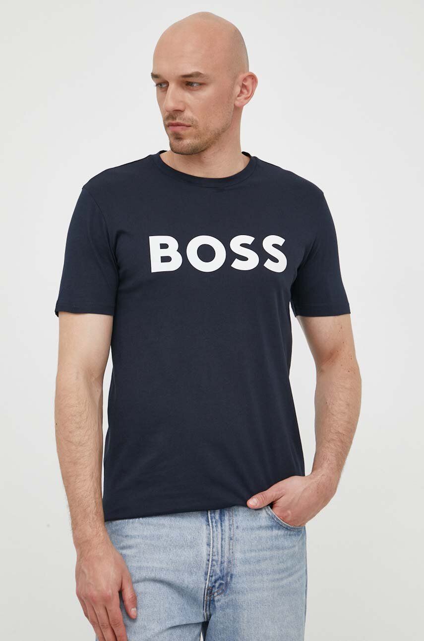 Levně Bavlněné tričko BOSS BOSS CASUAL tmavomodrá barva, s potiskem