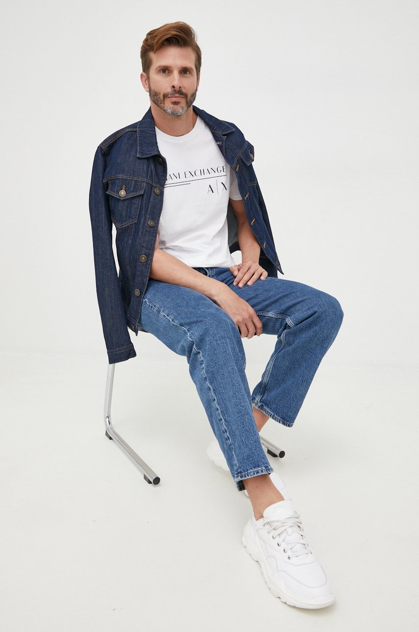 

Хлопковая футболка Armani Exchange цвет белый с принтом