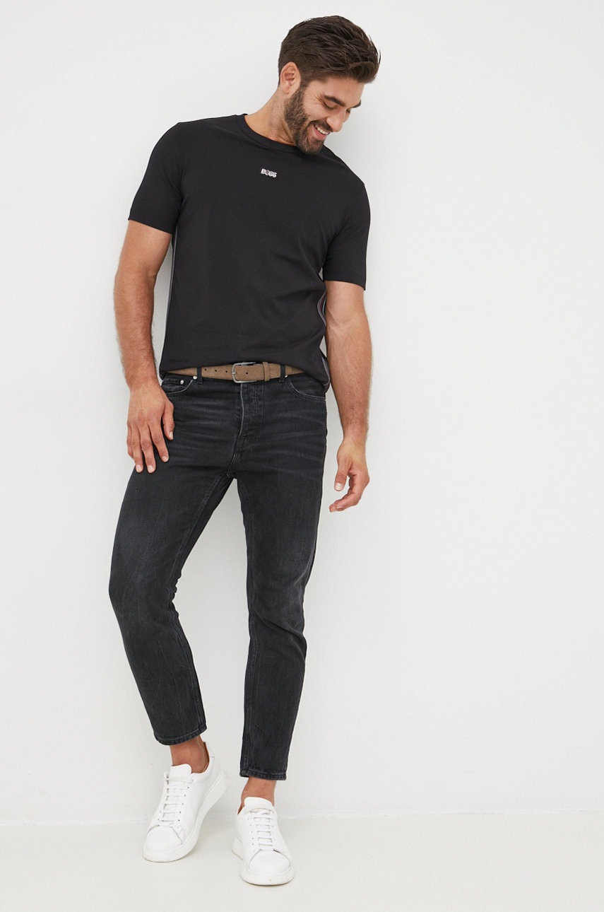 

Футболка BOSS Boss Athleisure мужская цвет чёрный с аппликацией