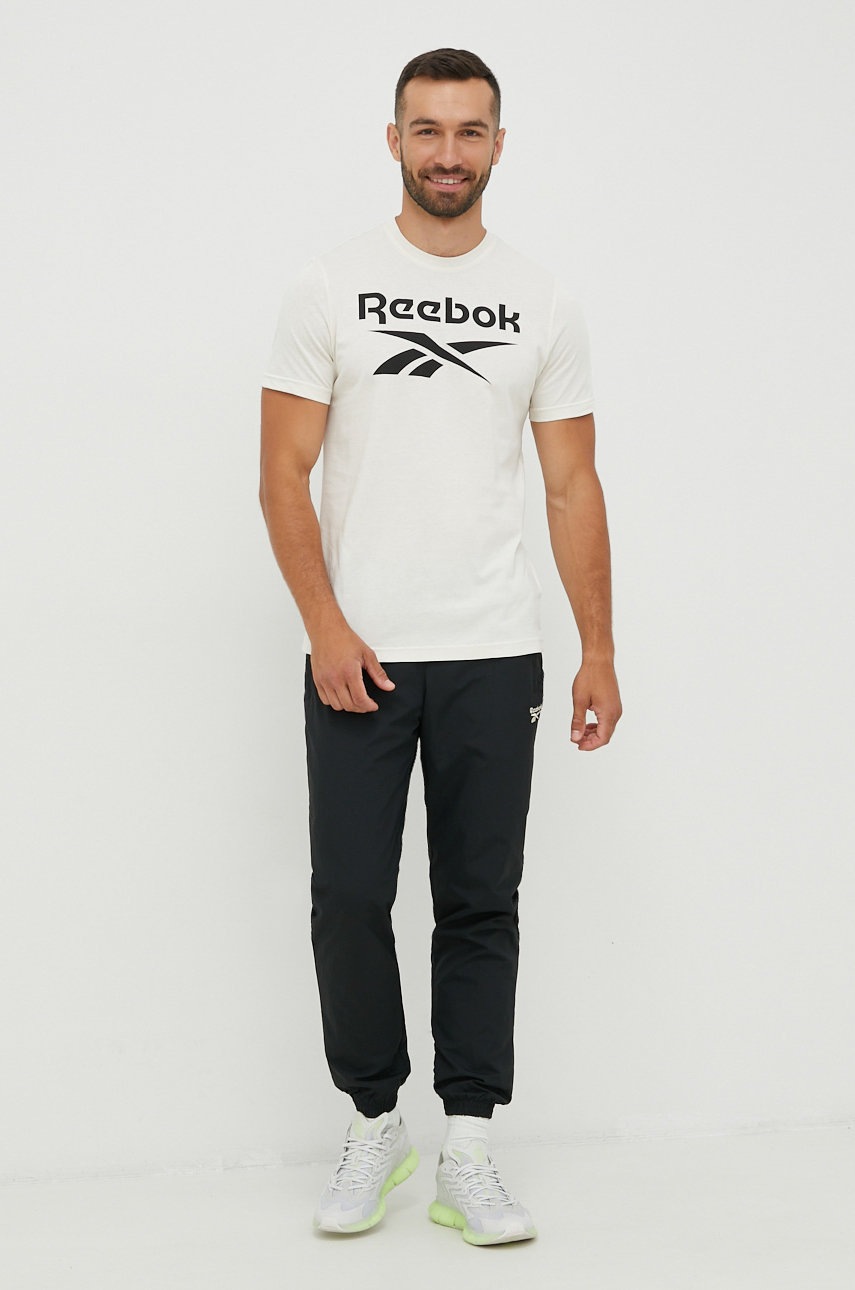 

Хлопковая футболка Reebok цвет бежевый с принтом