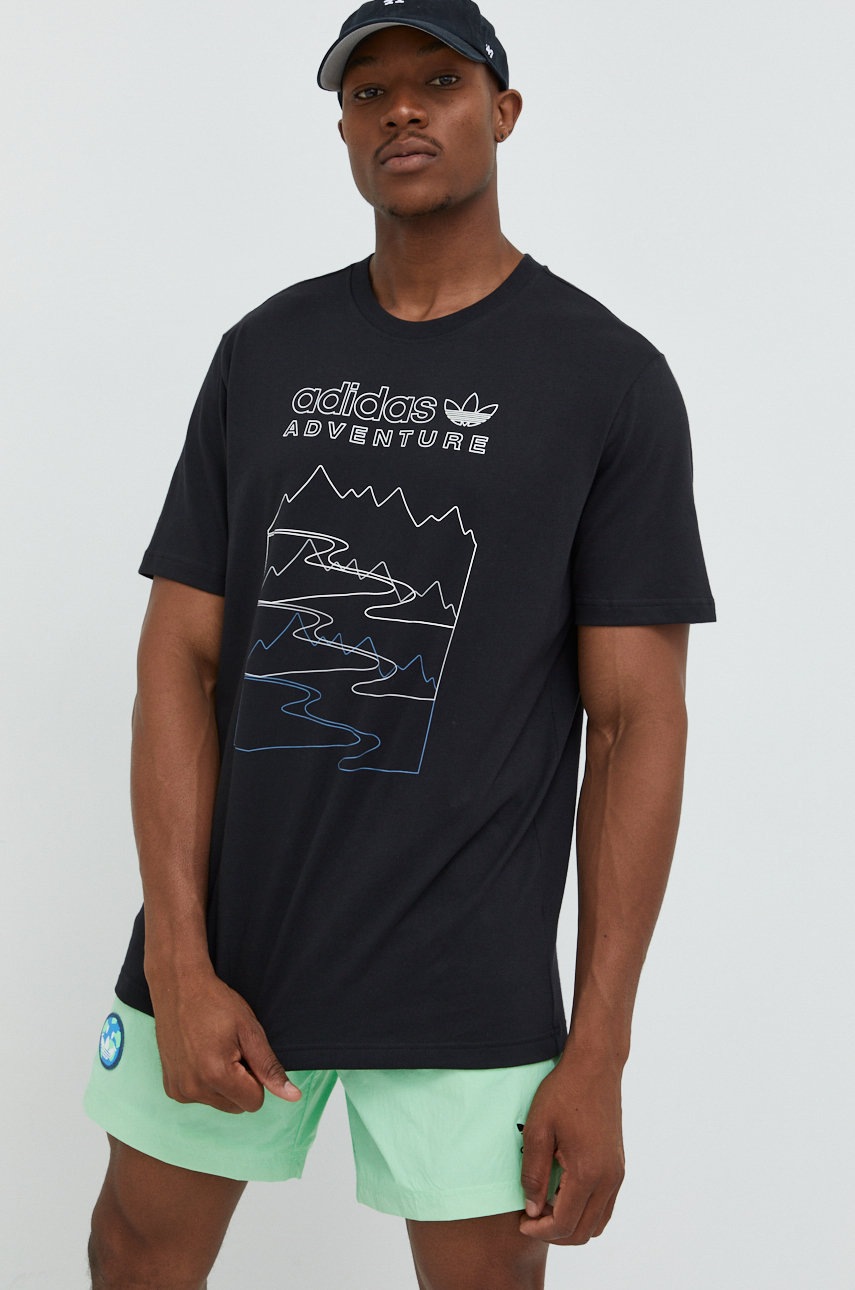 

Памучна тениска adidas Originals в черно с принт, Черен