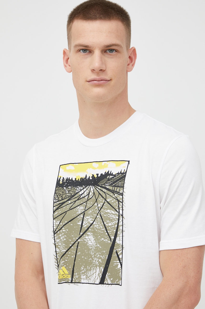 

Памучна тениска adidas в бяло с принт, Бял