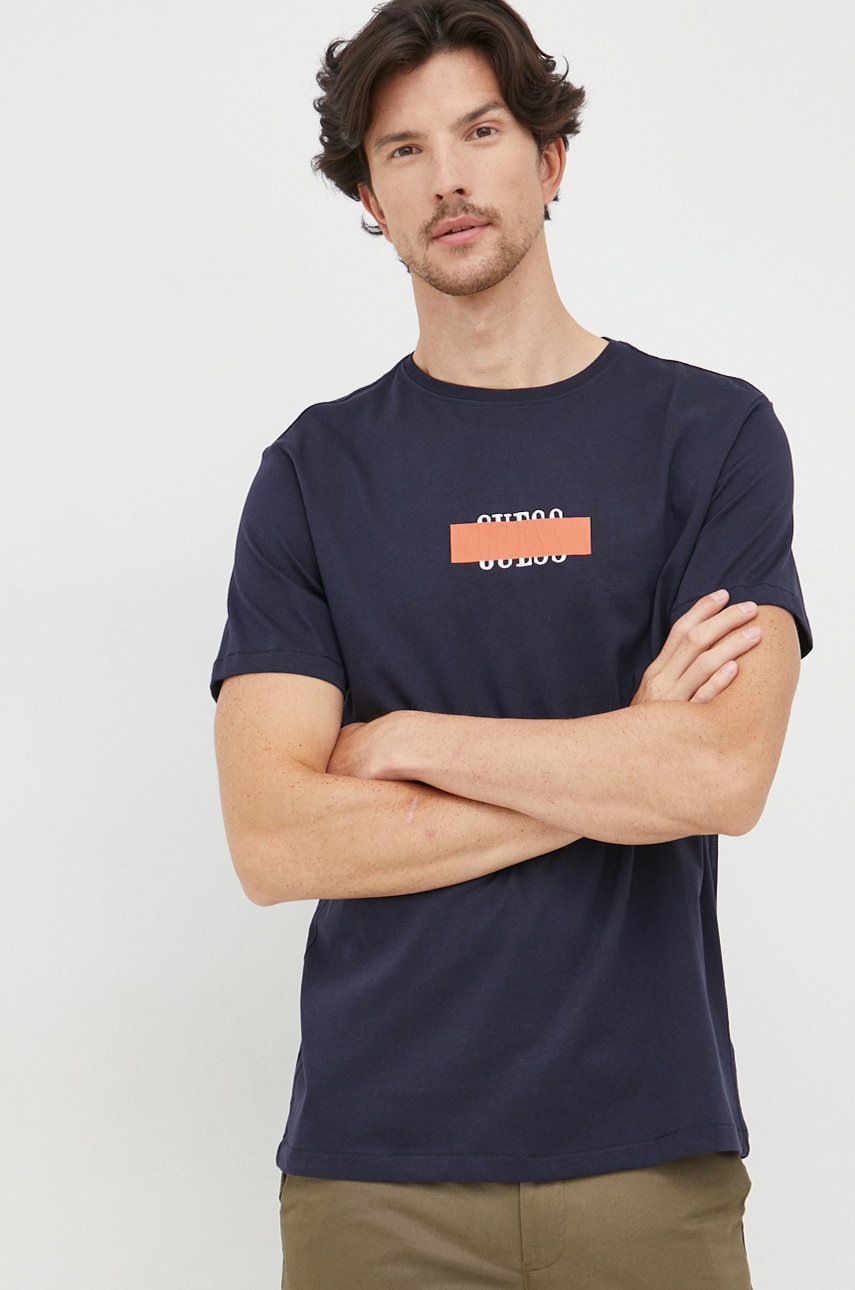 

Памучна тениска Guess в тъмносиньо с изчистен дизайн, Тъмносин