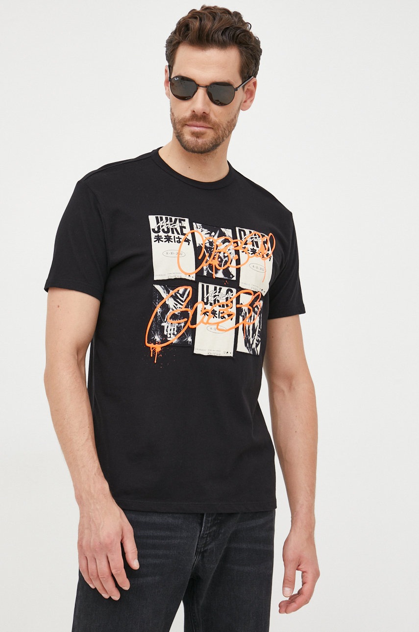 

Памучна тениска Guess в черно с принт, Черен