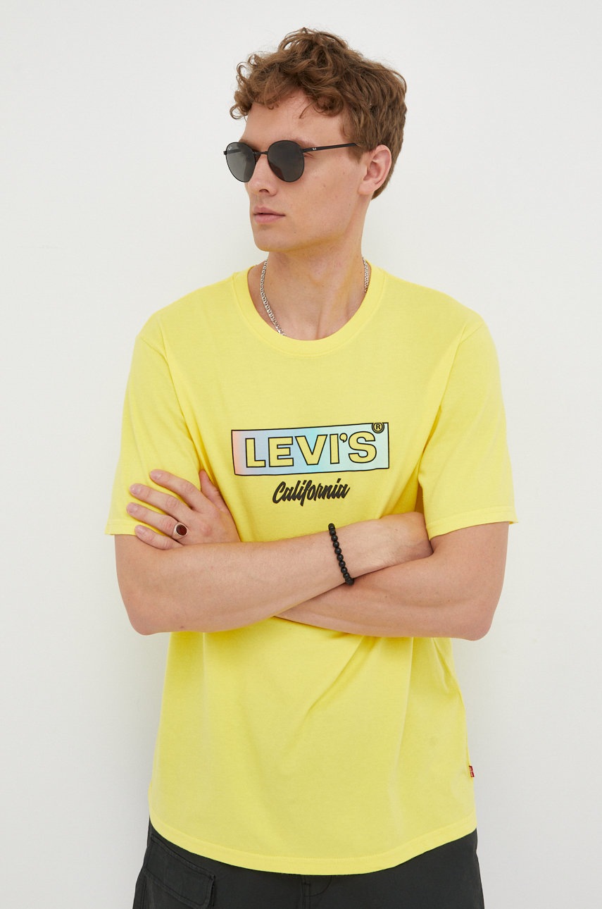 

Памучна тениска Levi's в жълто с принт, Жълт