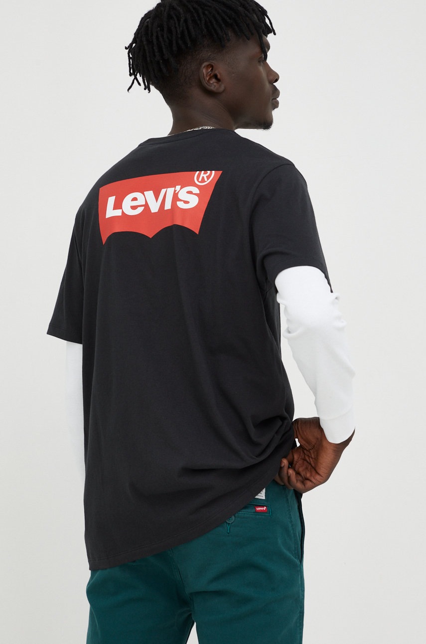 

Памучна тениска Levi's в черно с принт, Черен