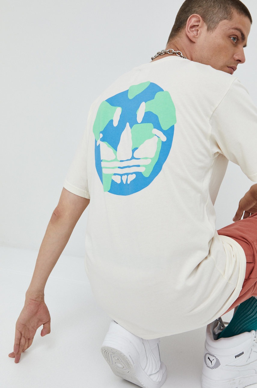 

Памучна тениска adidas Originals в бежово с принт, Бежов