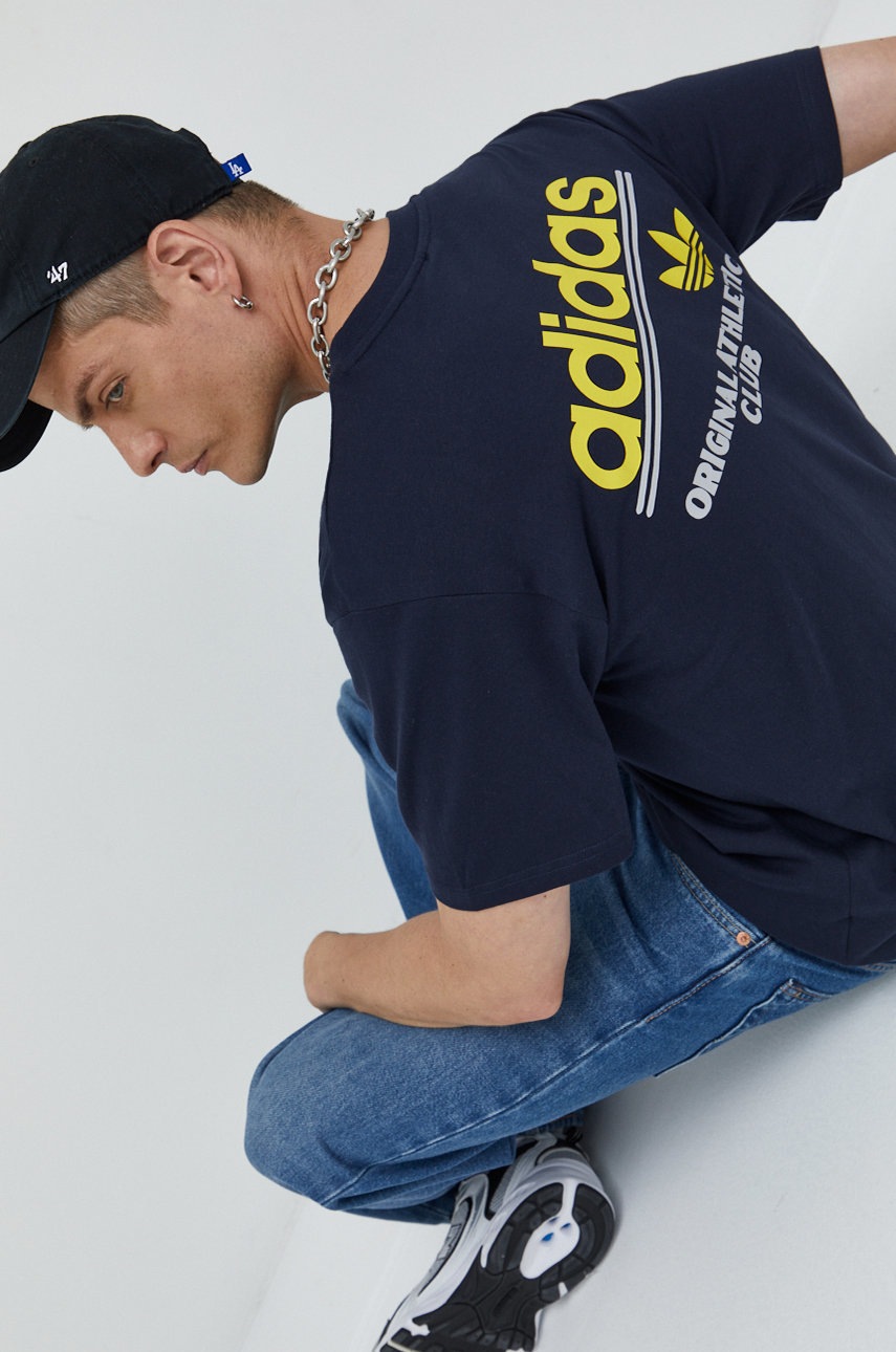 

Бавовняна футболка adidas Originals колір синій з принтом