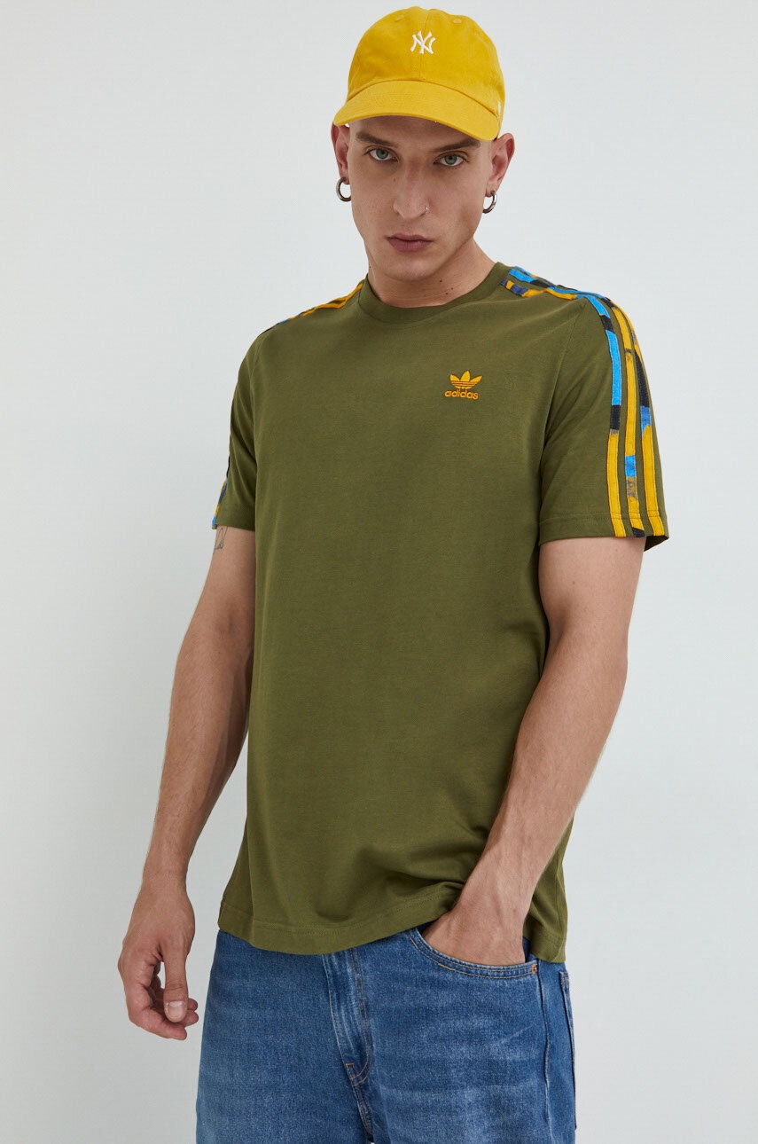 

Памучна тениска adidas Originals в зелено с изчистен дизайн, Зелен