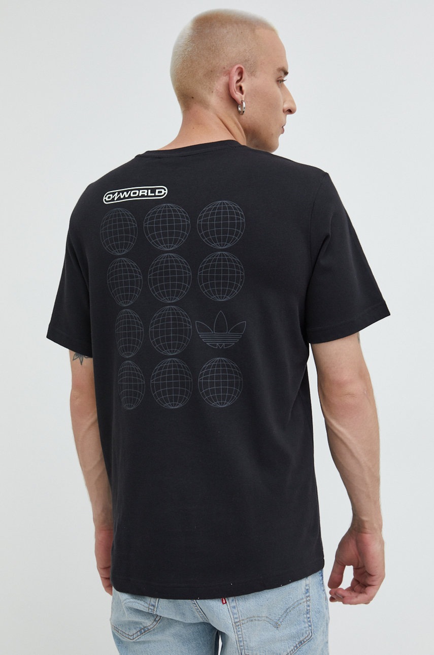 

Бавовняна футболка adidas Originals колір чорний з принтом