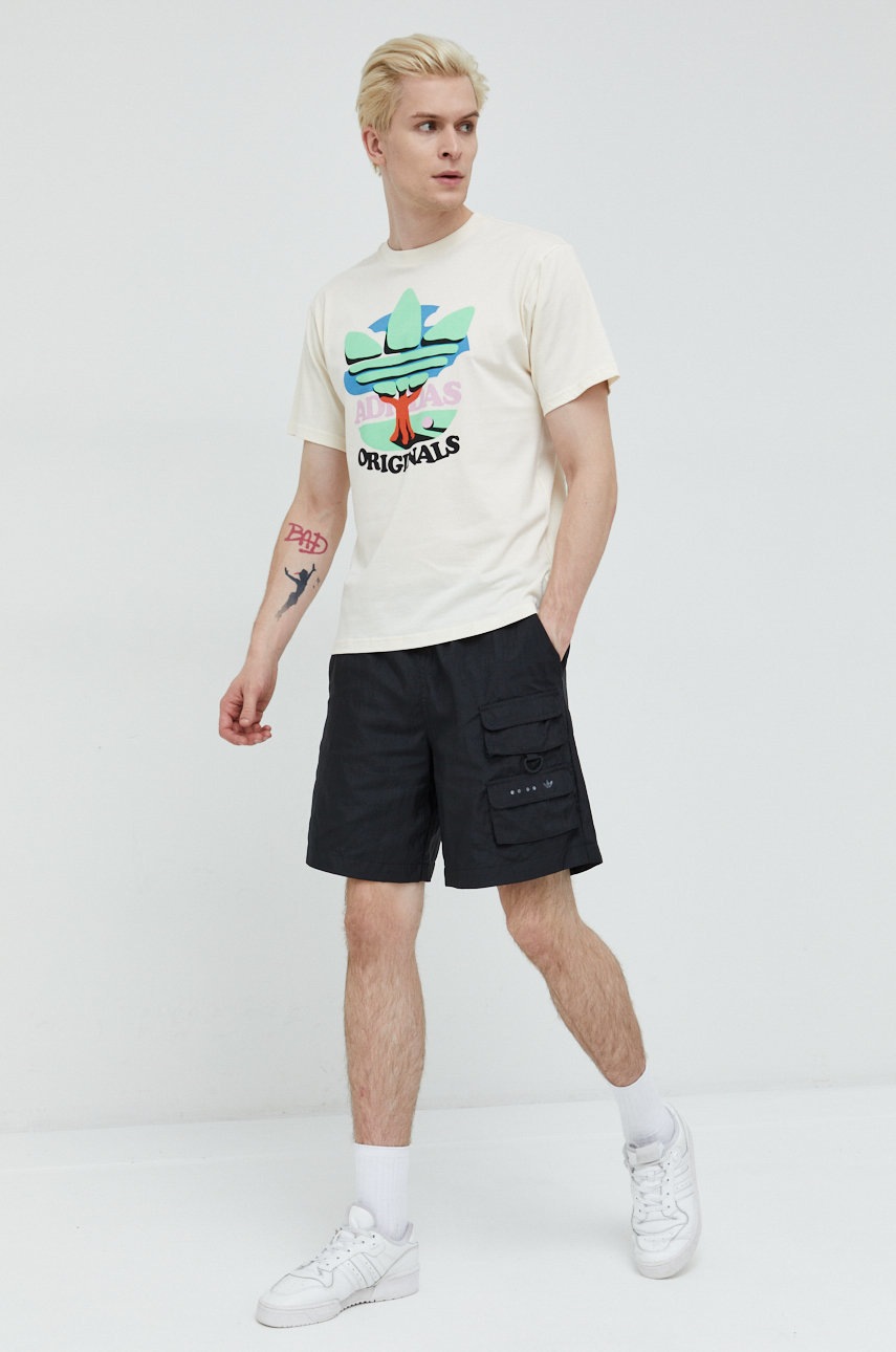 

Бавовняна футболка adidas Originals колір бежевий з принтом